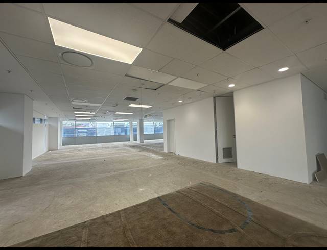 423M² OFFICE TO LET IN SANDTON CENTRAL